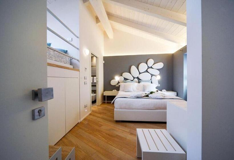 민박 Eleìra Luxury Accomodations