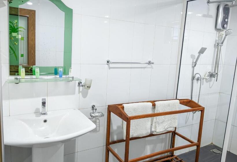 Bed and Breakfast Yala Golden Wild