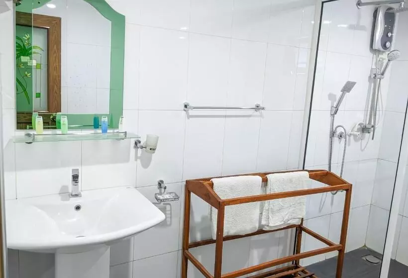 Aamiaismajoitus (B&B) Yala Golden Wild