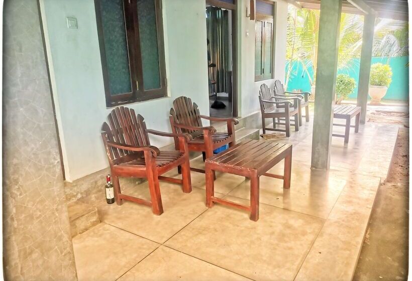 Bed and Breakfast Yala Golden Wild