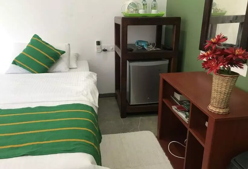 Aamiaismajoitus (B&B) Yala Golden Wild