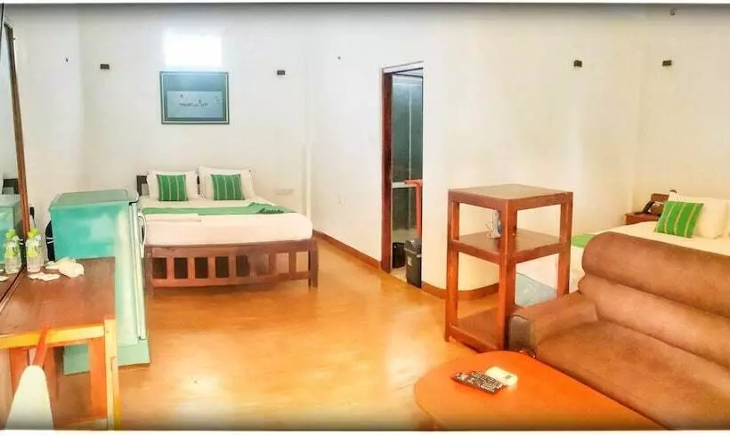 Aamiaismajoitus (B&B) Yala Golden Wild