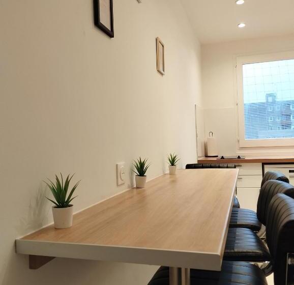 تختخواب و صبحانه Le Beau Refuge Parisien De Cergy   Parisian Modern Flat At Cergy