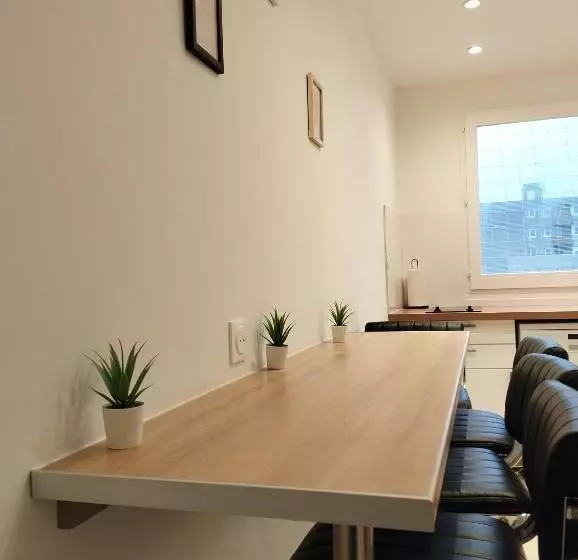 Aamiaismajoitus (B&B) Le Beau Refuge Parisien De Cergy   Parisian Modern Flat At Cergy