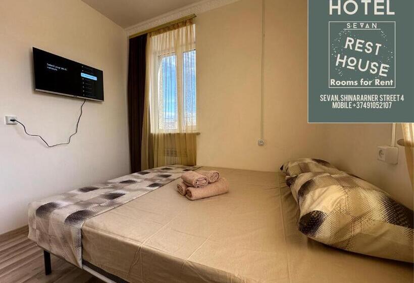 تختخواب و صبحانه Sevan Rest House