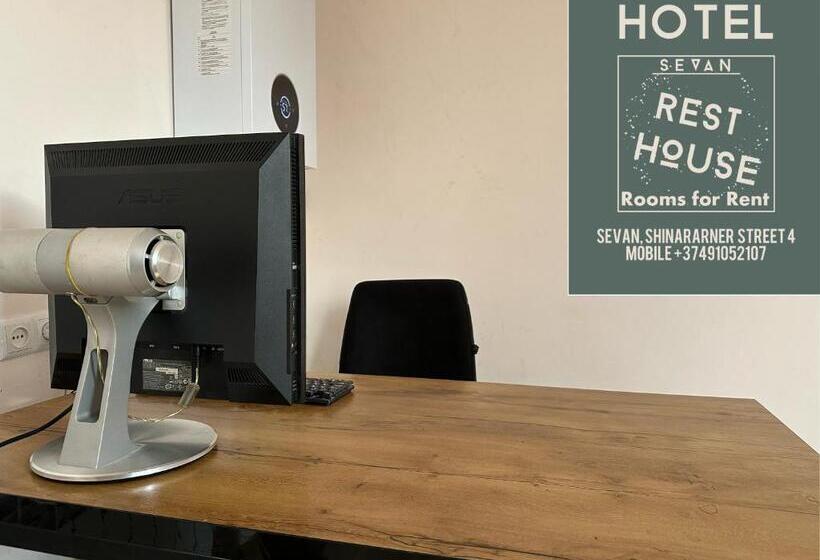 تختخواب و صبحانه Sevan Rest House