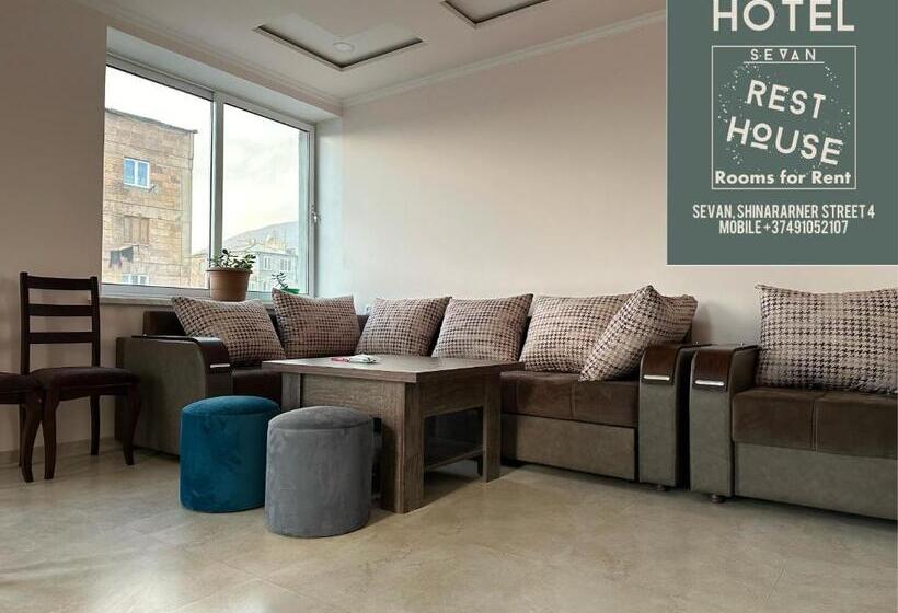تختخواب و صبحانه Sevan Rest House