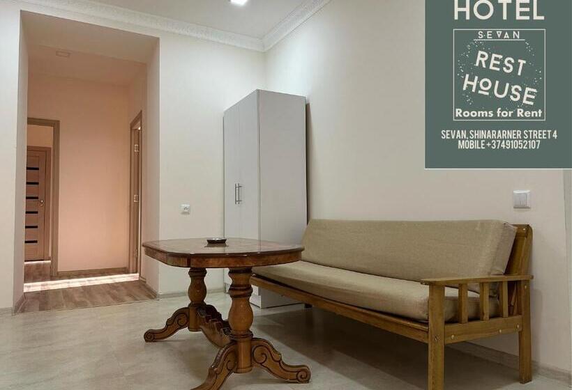 تختخواب و صبحانه Sevan Rest House