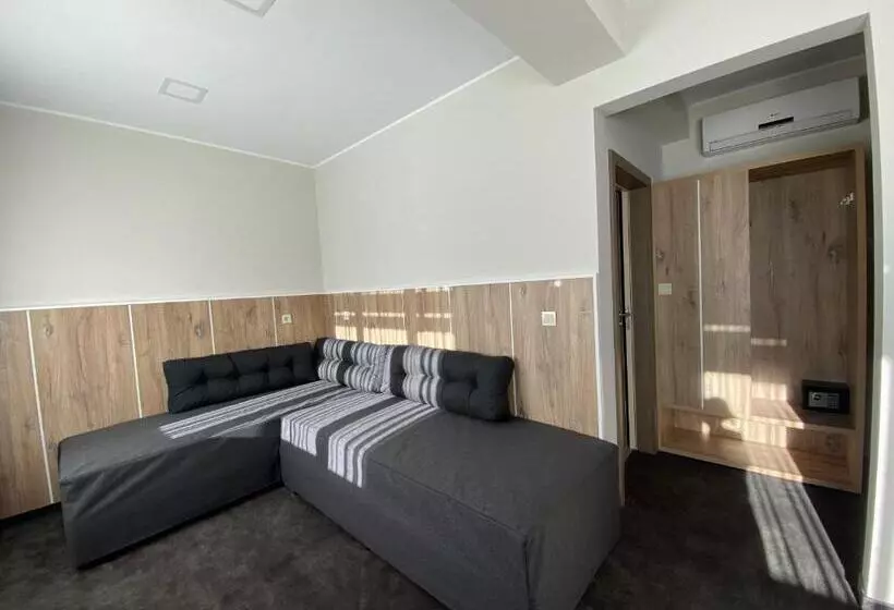 ホテル комплекс дунав