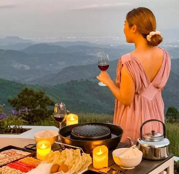 Hotelli Above The Clouds   Chiang Rai