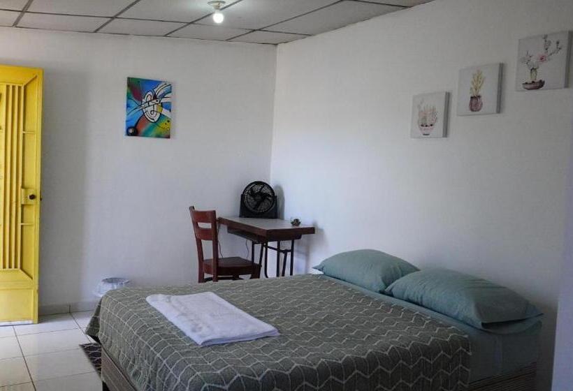 هتل کپسول Room With Basic Services