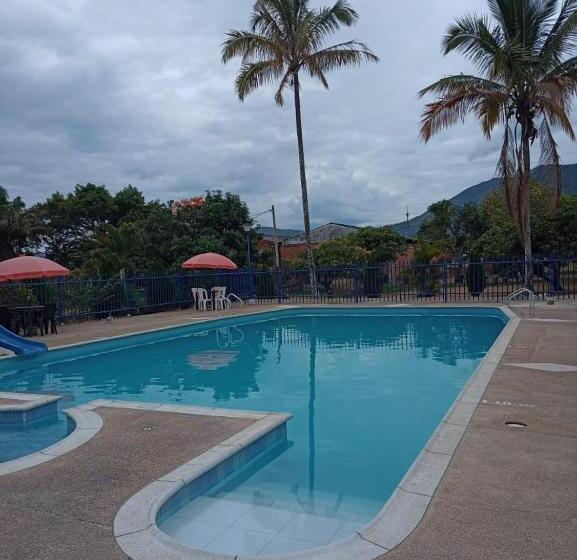 בית מלון כפרי Estambul