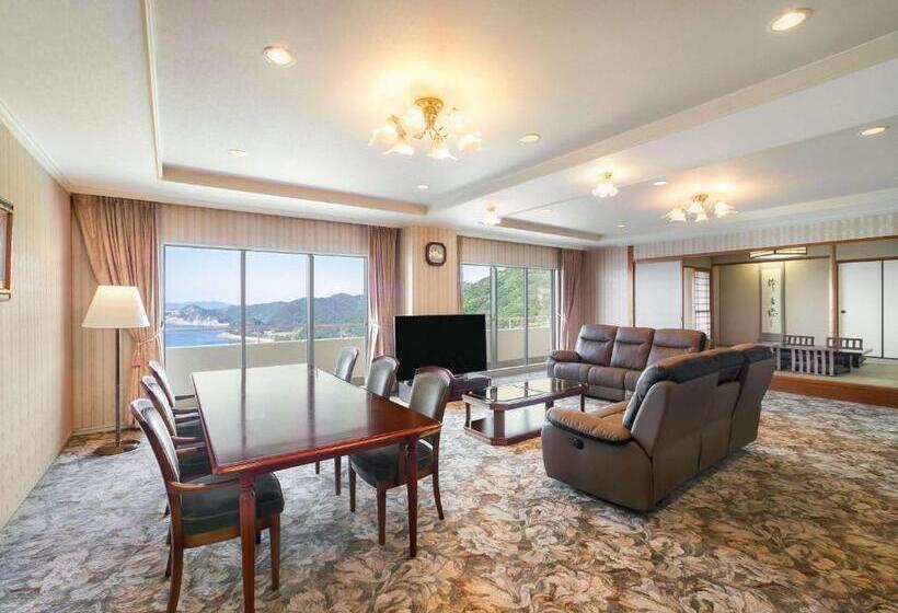 בית מלון כפרי Grand Mercure Awaji Island Resort & Spa