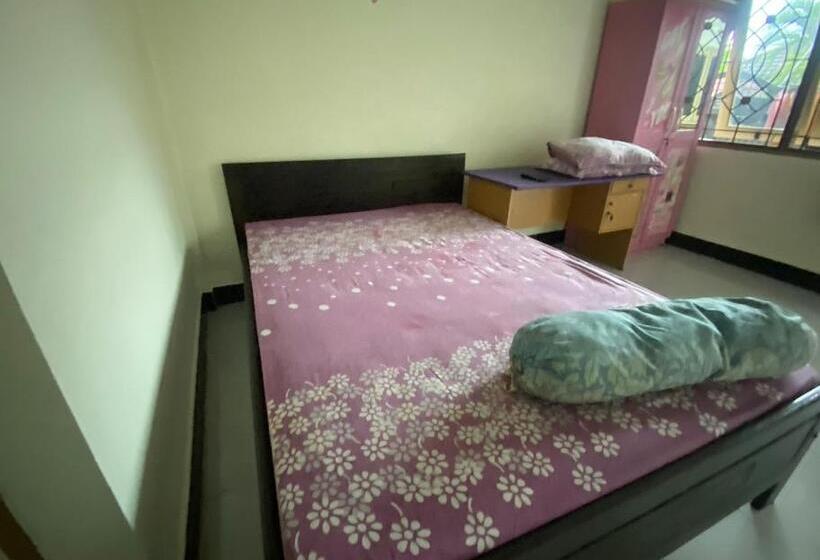 Otel Oyo 93407 Kos Sweta