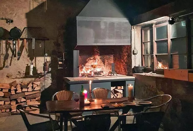 Hotelli Restaurant Croix Blanche