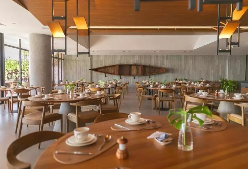 Hotelli Ritz Barra De São Miguel