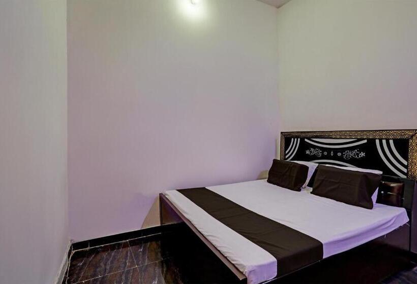 Отель Spot On D S