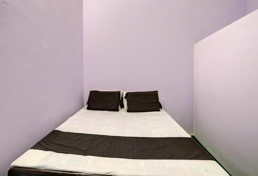 Отель Spot On D S