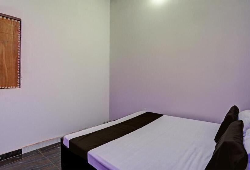 Отель Spot On D S