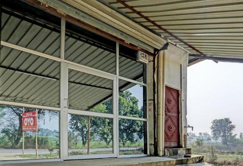 Отель Spot On D S