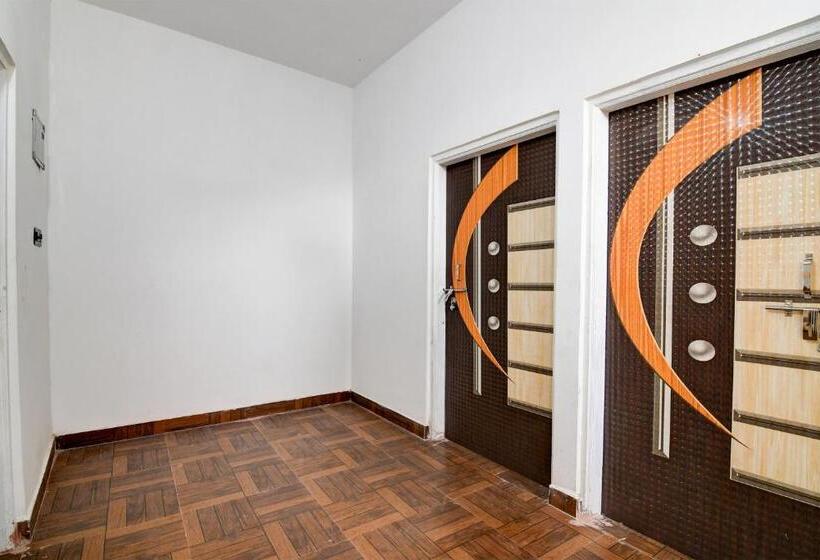 Отель Hill View Lodge &