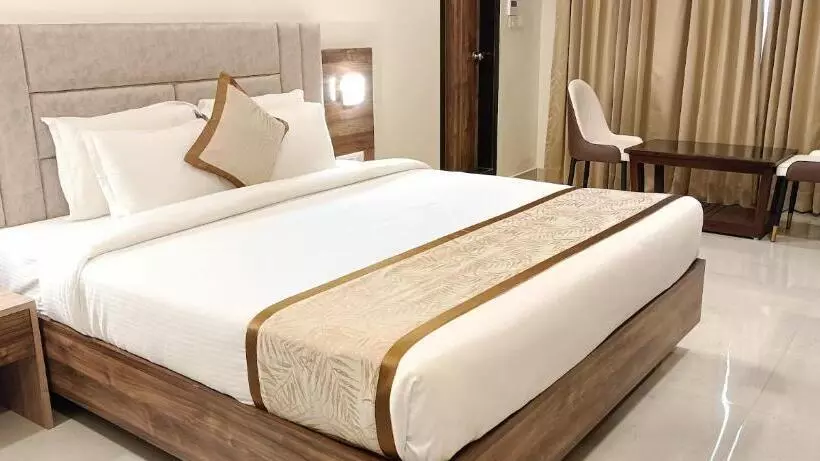 Hotelli Sri Vishnu Tejam Elite