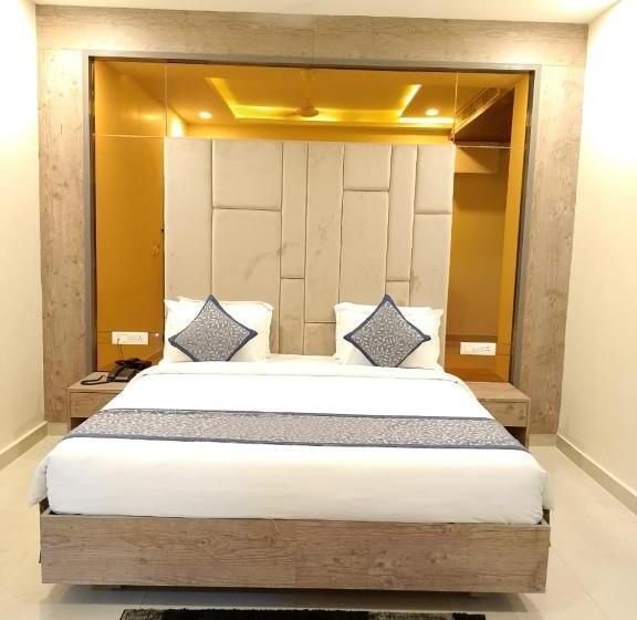 ホテル Sri Vishnu Tejam Elite