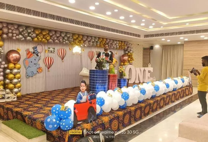 Hotelli Sri Vishnu Tejam Elite