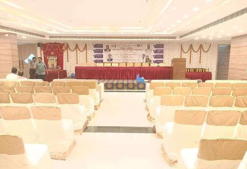 Hotelli Sri Vishnu Tejam Elite