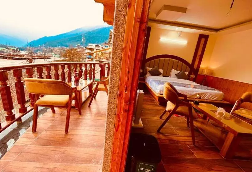 ホテル Lee Green, On Mall Road Manali