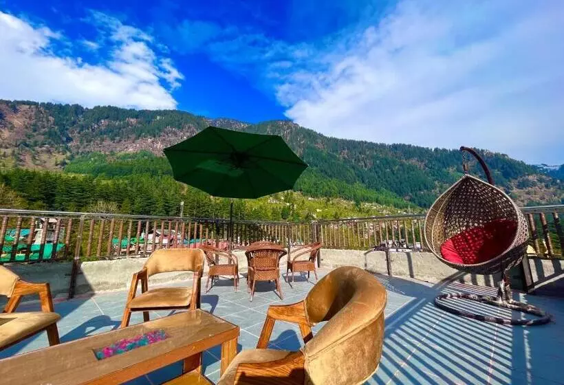 ホテル Lee Green, On Mall Road Manali