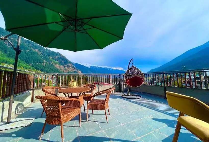 ホテル Lee Green, On Mall Road Manali