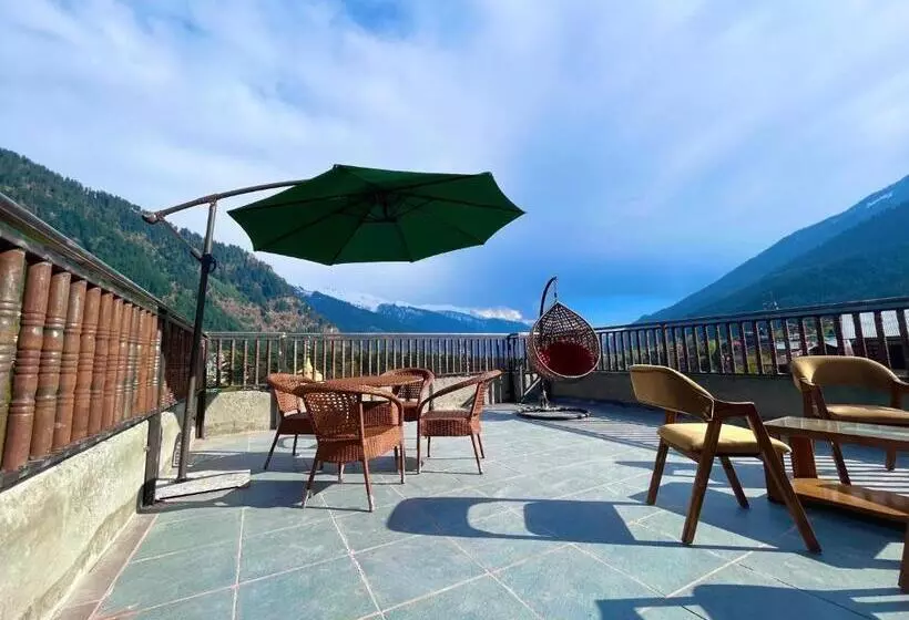 ホテル Lee Green, On Mall Road Manali