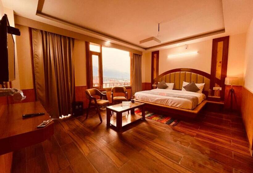 酒店 Lee Green, On Mall Road Manali