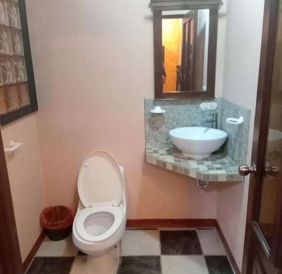 هتل Vihara Hostel