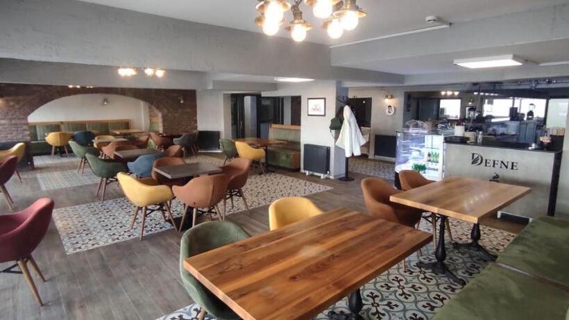 Otel Defne