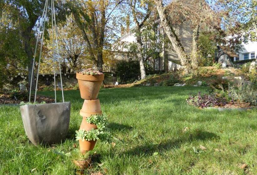 پانسیون Guestroom Châteaudun, 1 Pièce, 2 Personnes   Fr 1 581 124