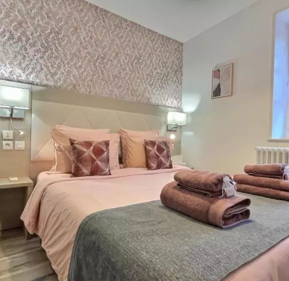 Majatalo Les Platanes  De Miss.k Conciergerie