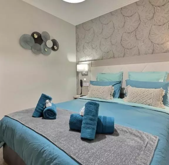 Majatalo Les Platanes  De Miss.k Conciergerie