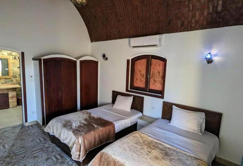 پانسیون Yasmine Guest House