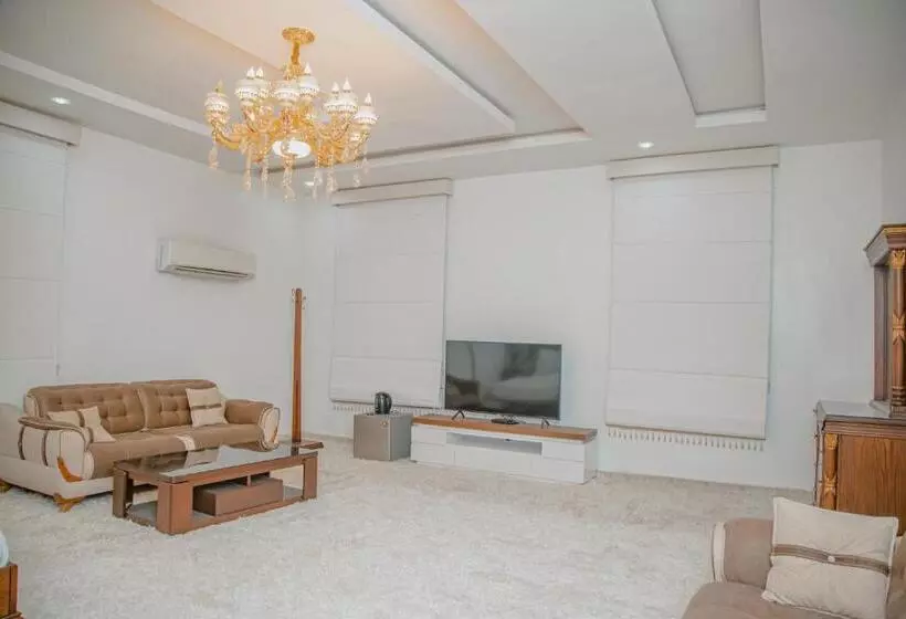 Sakasa Hotel And Suites