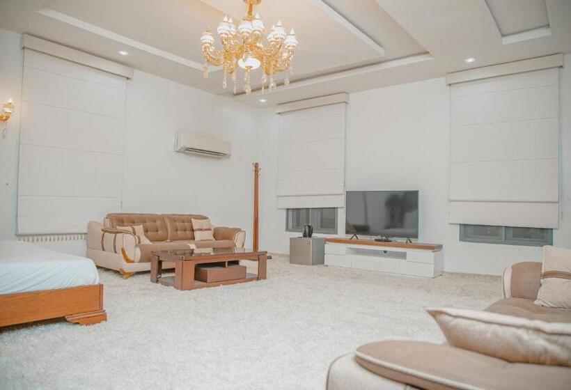 Sakasa Hotel And Suites