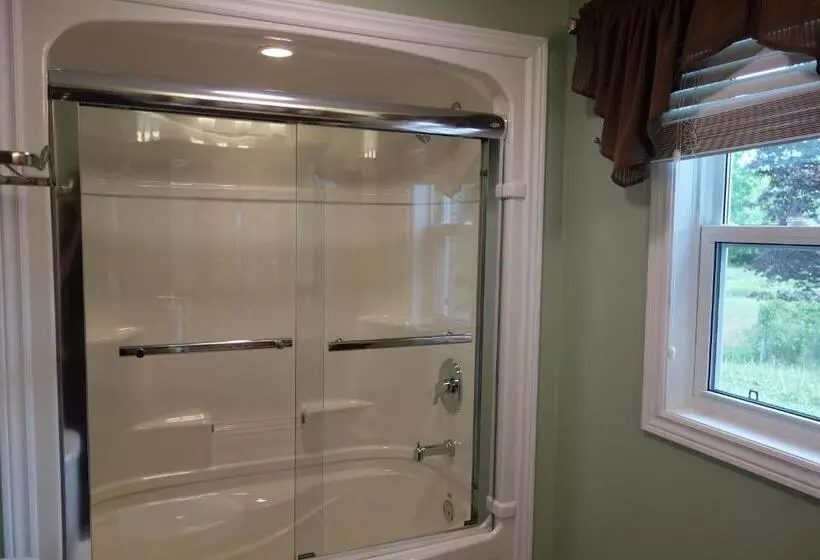 The Nest In The Forest Bed And Breakfast