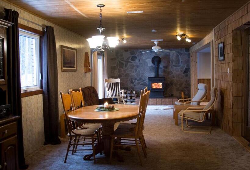 The Nest In The Forest Bed And Breakfast