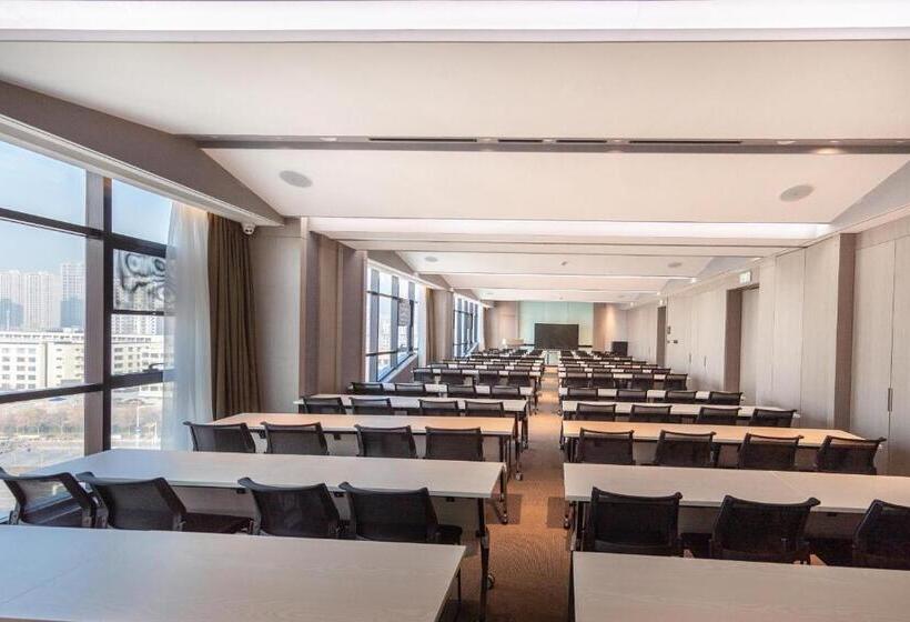 Atour Hotel Taian Taishan Internation Convention And Exhibition Center