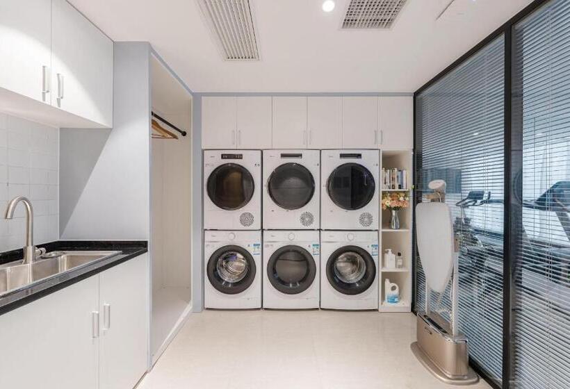 Atour X Hotel Wuxi New Zone Gelunbu Plaza