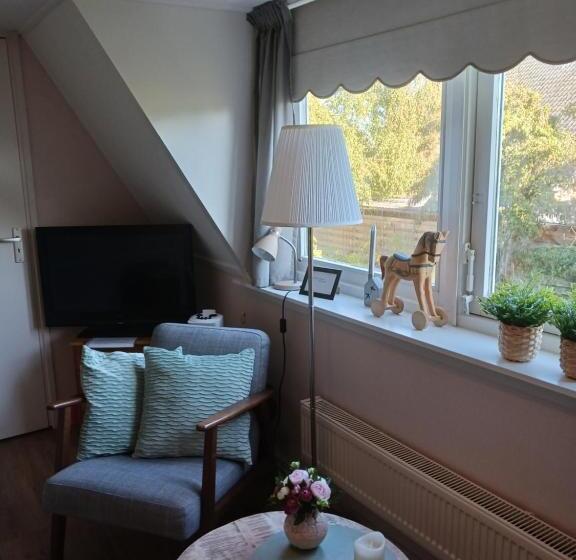 مبيت وإفطار Huize Bloem