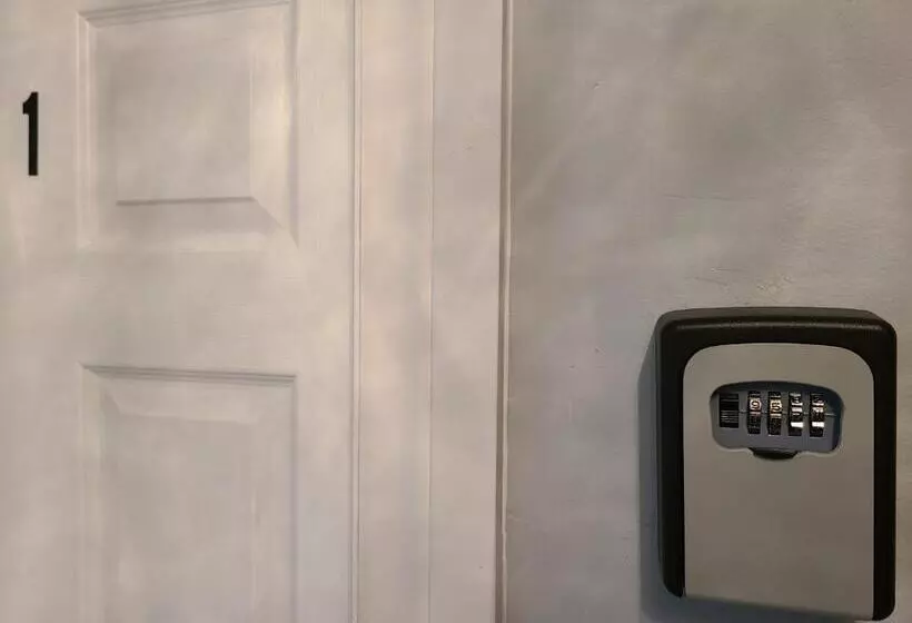 ベッドアンドブレックファースト Downtown Ottawa Spacious Room Accommodation