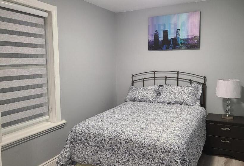 住宿加早餐 Downtown Ottawa Spacious Room Accommodation