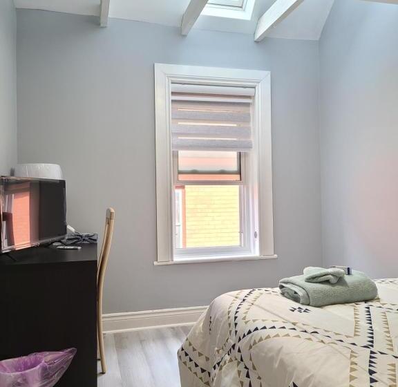 住宿加早餐 Downtown Ottawa Spacious Room Accommodation